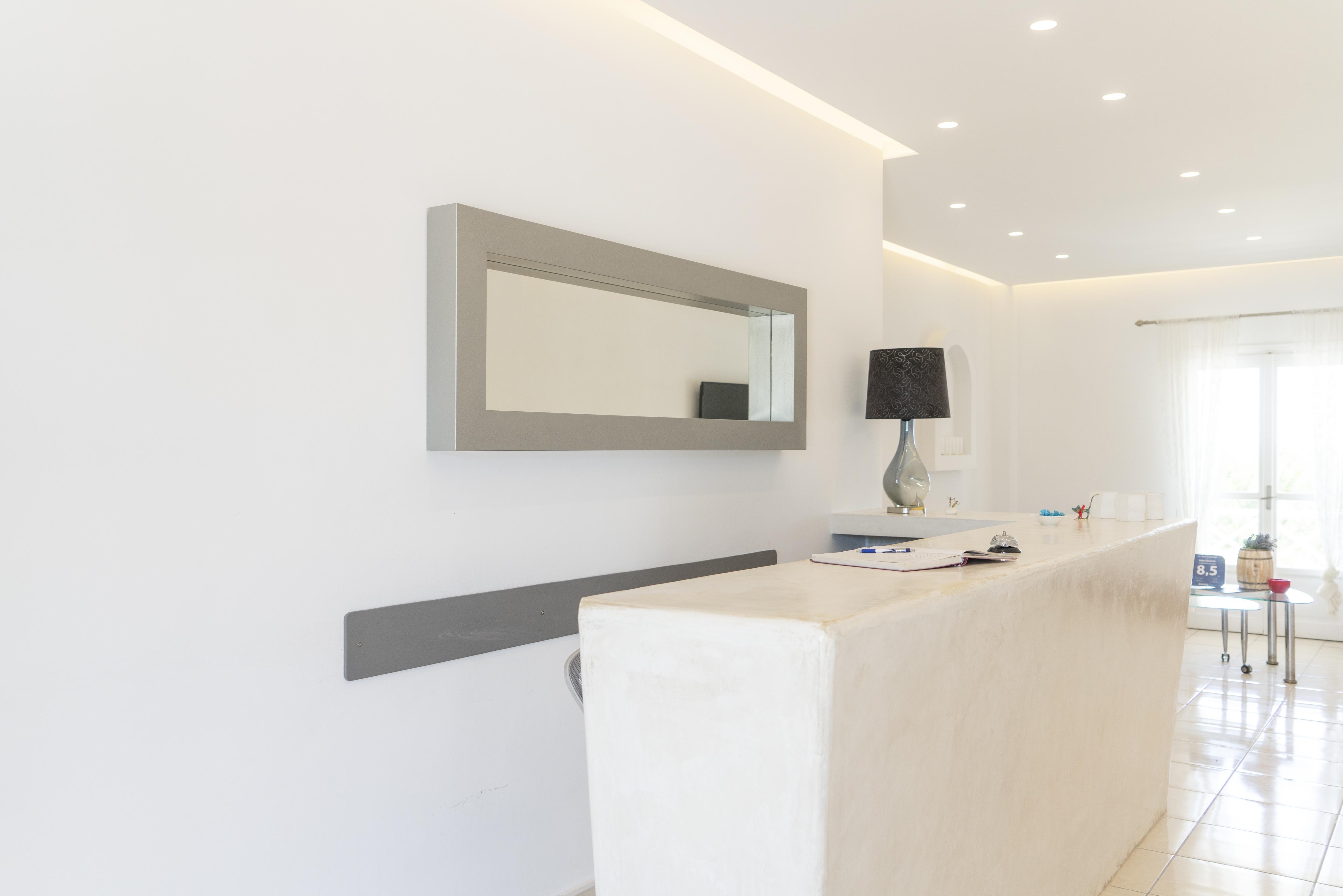 Bella Santorini Hotel 4*