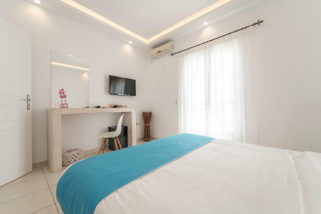 Bella Santorini Hotel 4*