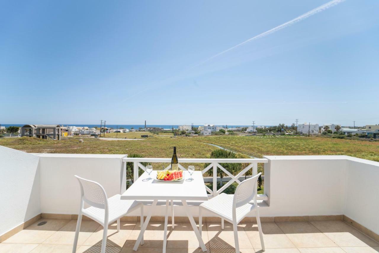 Bella Santorini Hotel 4*
